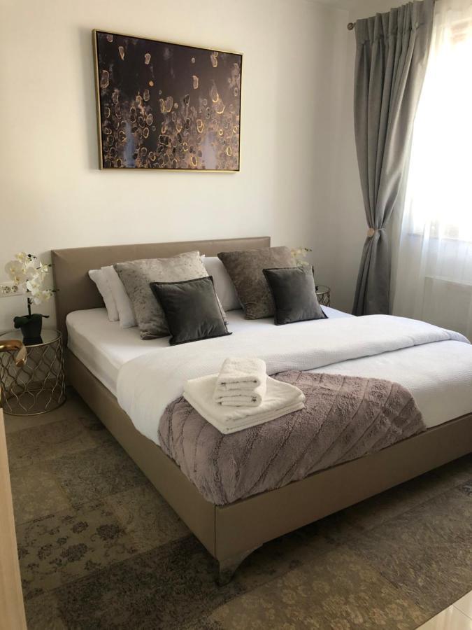 By The Sea Apartment นาโวดาริ ภายนอก รูปภาพ